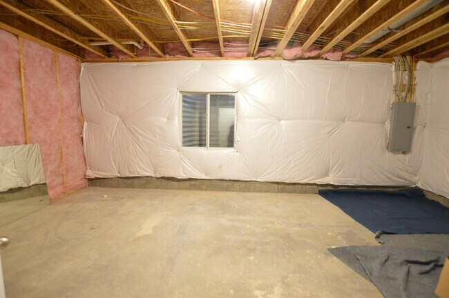 Building Photo - 3702 Sun Pl