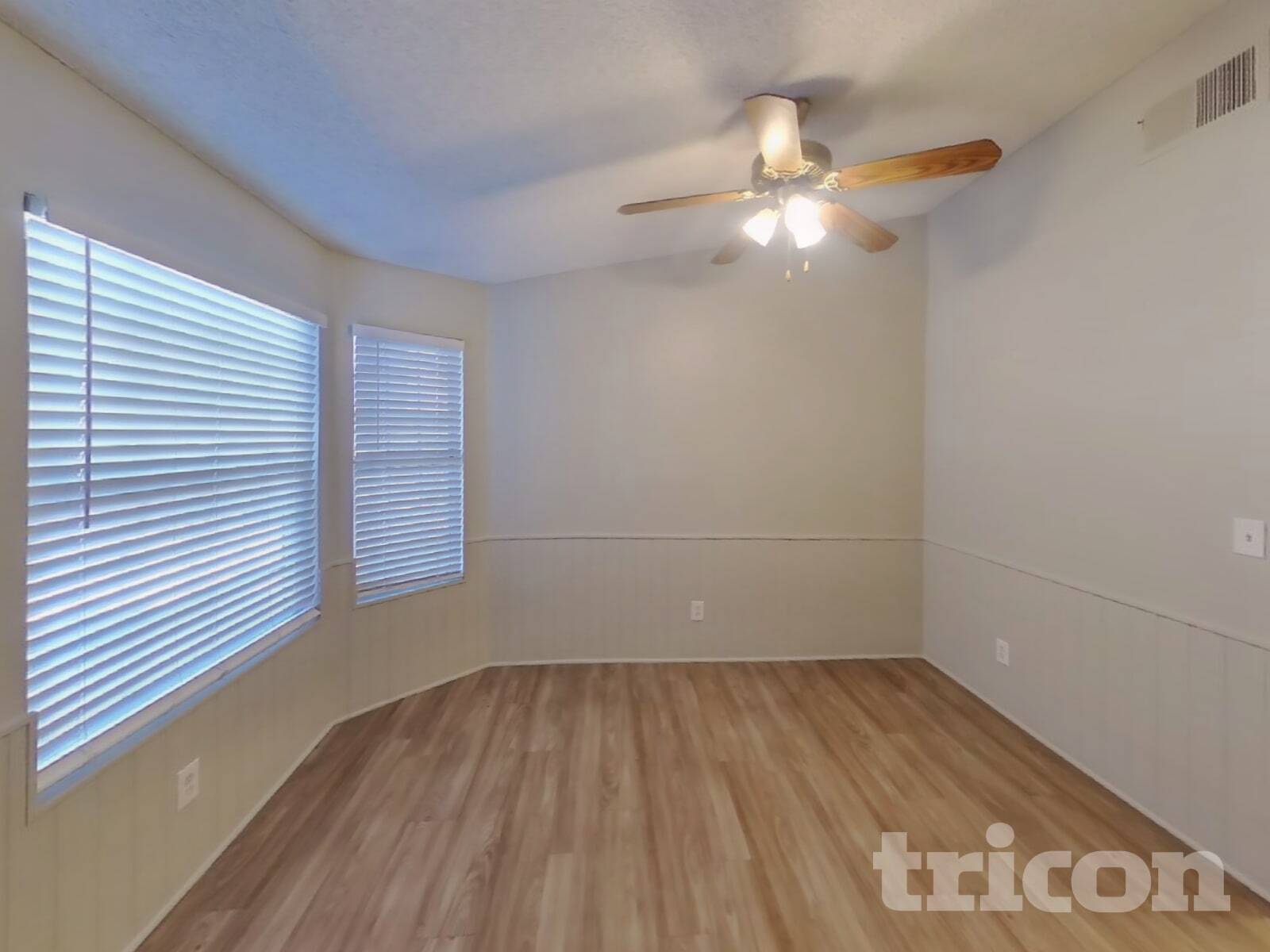 Building Photo - 528 Dutchman Ave