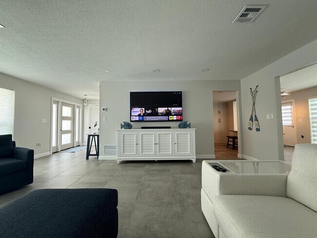 Building Photo - 1425 Appian Dr