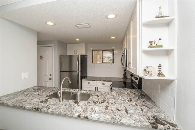 Building Photo - 4250 A1A S