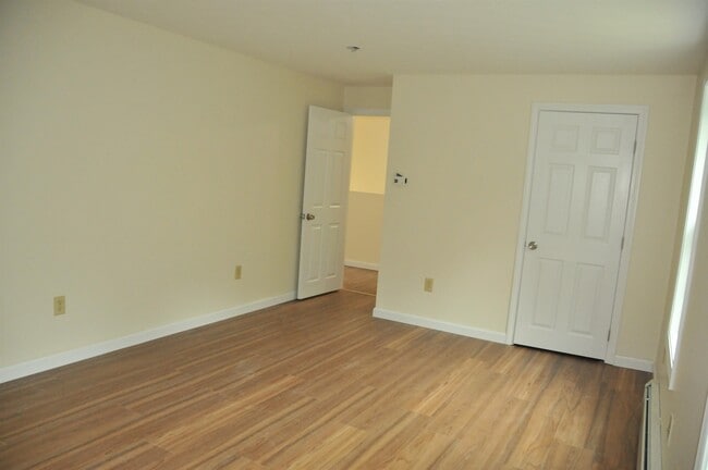 Building Photo - 115 High Rock Rd
