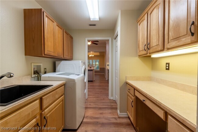 Building Photo - 4830 Pebble Beach Dr