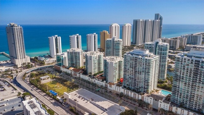 Building Photo - 300 Sunny Isles Blvd