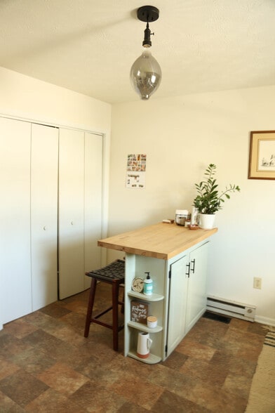 Building Photo - 440 Pleasant View Dr