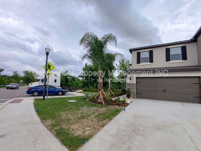 Building Photo - 23300 Willow Glen Way