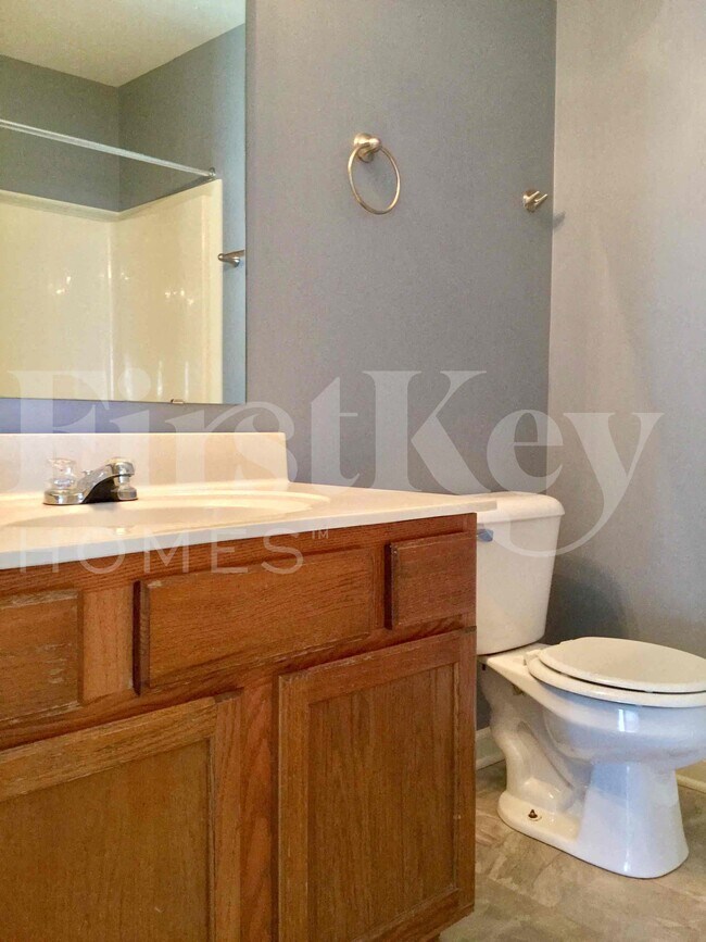 Building Photo - 10703 Regis Ct