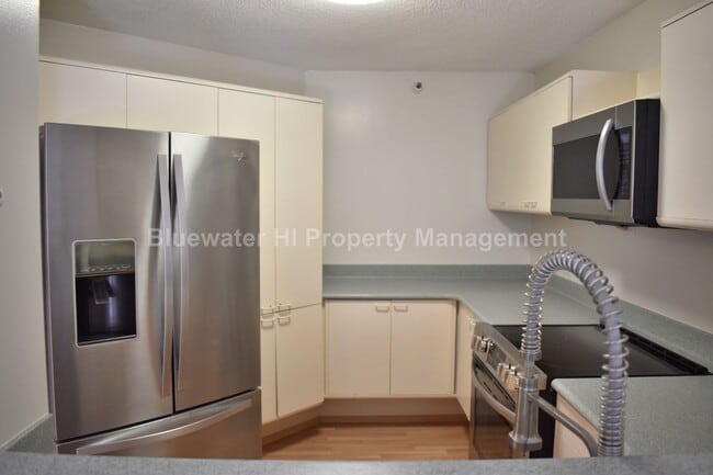 Building Photo - Craigside 1/1/1 Nuuanu Condo