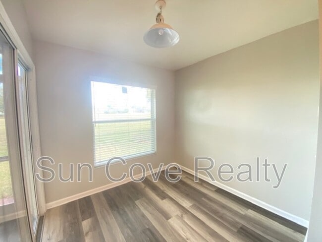 Building Photo - 5107 Gato Del Sol Cir