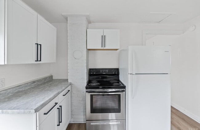 Building Photo - 111 M T Holt Ave