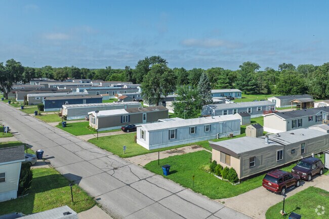 Alternate Exterior - 4333 Parkridge Ave