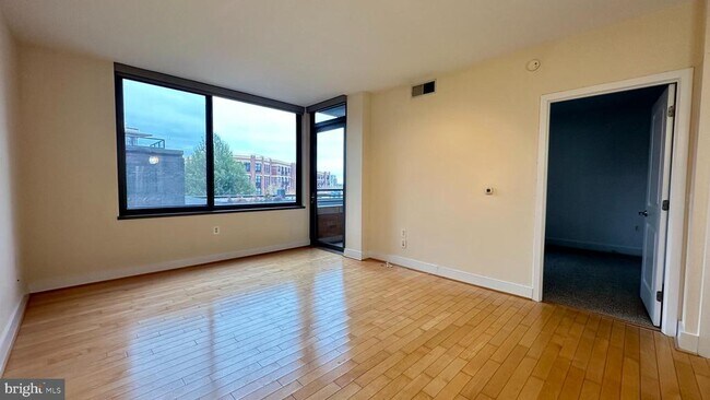 Building Photo - 2001 15th St N