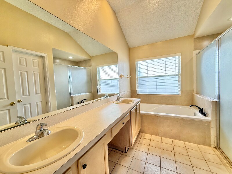 Building Photo - 12859 Enclave Dr