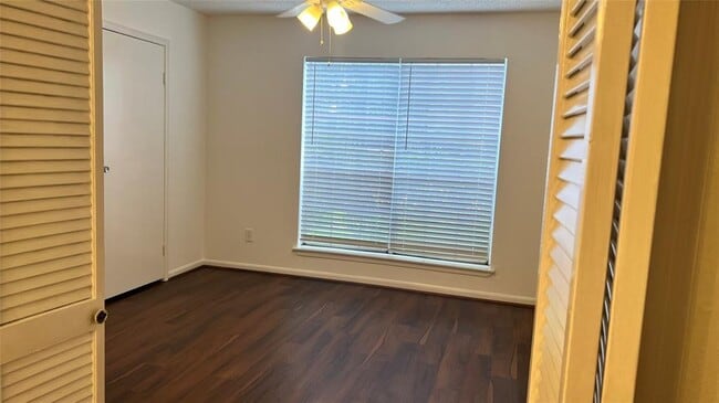 Building Photo - 2120 El Paseo St