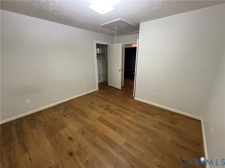 Building Photo - 17220 Royalton Rd