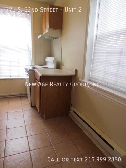 Building Photo - Spacious 2 bedroom near 52nd and Baltimore...