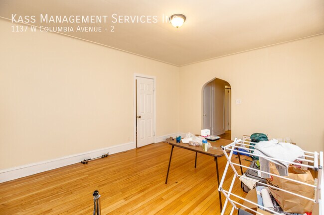 Building Photo - 1137 W Columbia Ave