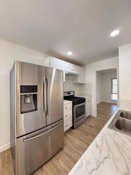 Building Photo - 6206 Hopes Ferry St