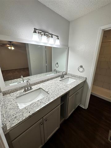 Building Photo - 1305 Lovell Dr