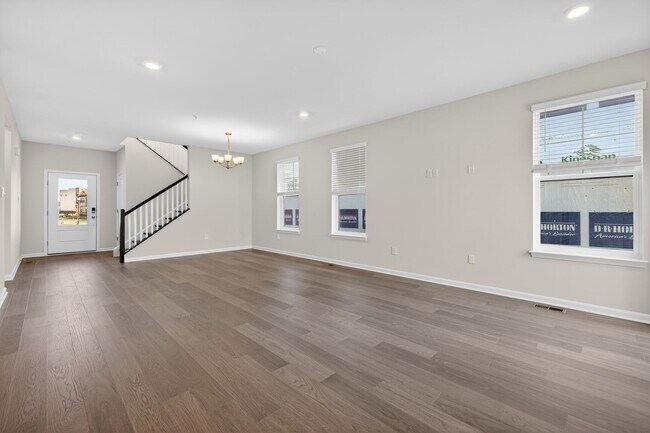 Building Photo - 462 Herringbone Wy