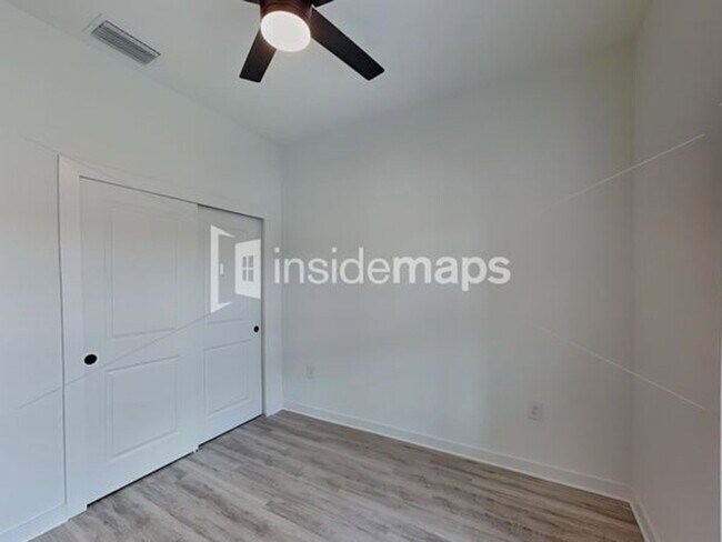 Building Photo - 1133 Abrams Blvd