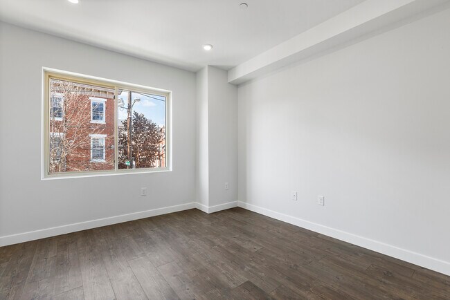 Building Photo - 917 N 15th St