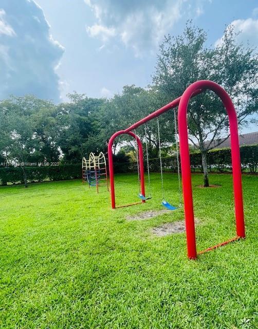 Building Photo - 10762 La Placida Dr