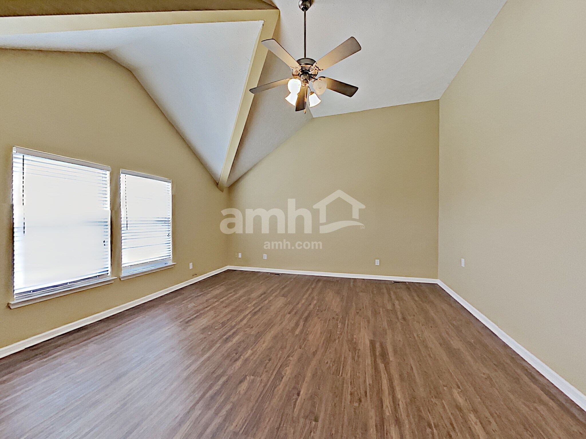 Building Photo - 1813 Baslia Ln