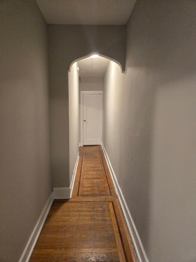 Building Photo - 6724 Wyncote Ave