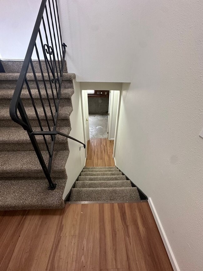 Building Photo - Gorgeous 3 Bedroom 2 Bathroom House!!!! #1101