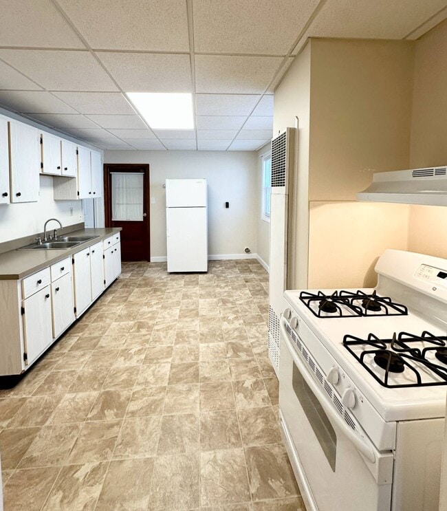 Building Photo - 1805 4th Ave