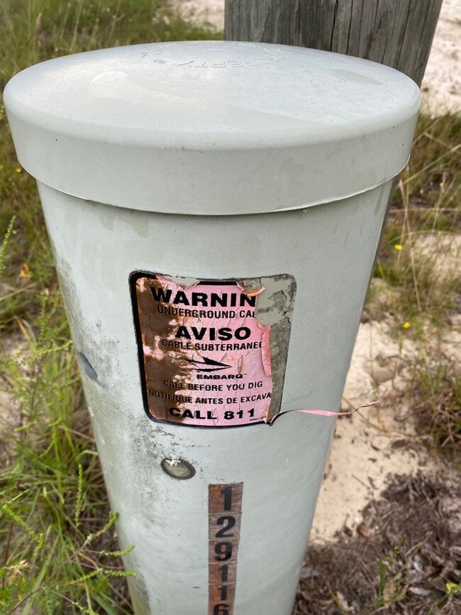 Building Photo - Custom Home - Desirable SW Ocala neighborhood 3/2/2 ** Wont Last**