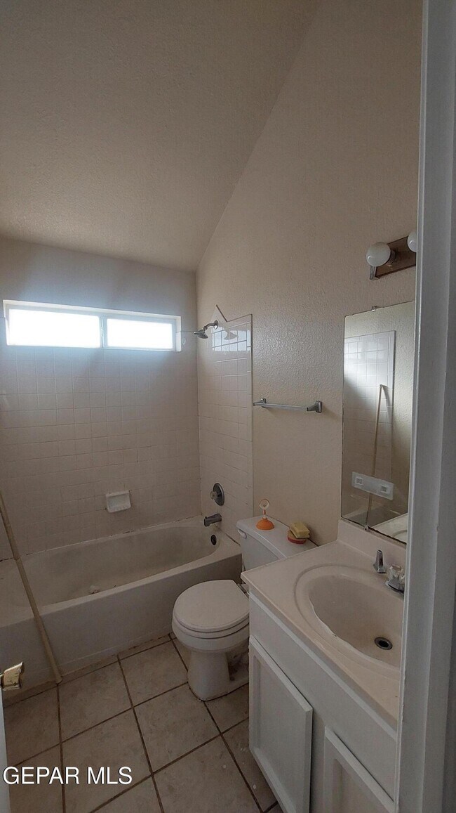 Building Photo - 7744 Luz De Camino Way