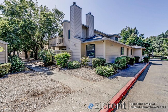 Building Photo - 2 br, 2 bath Condo - 521 Mission Boulevard...