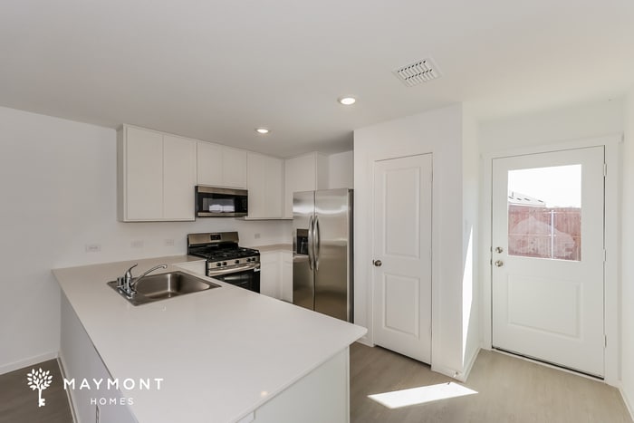 Building Photo - 925 Birkdale Dr