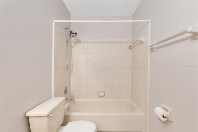 Building Photo - 900 SW 62nd Blvd