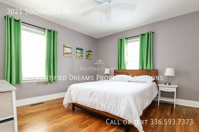 Building Photo - 3021 Sourwood Rd