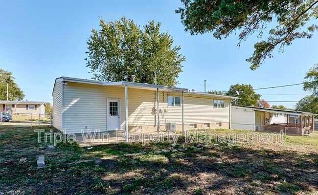 Building Photo - 2770 Dove Dr