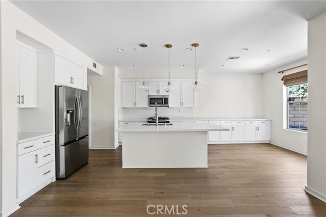 Building Photo - 216 Finch
