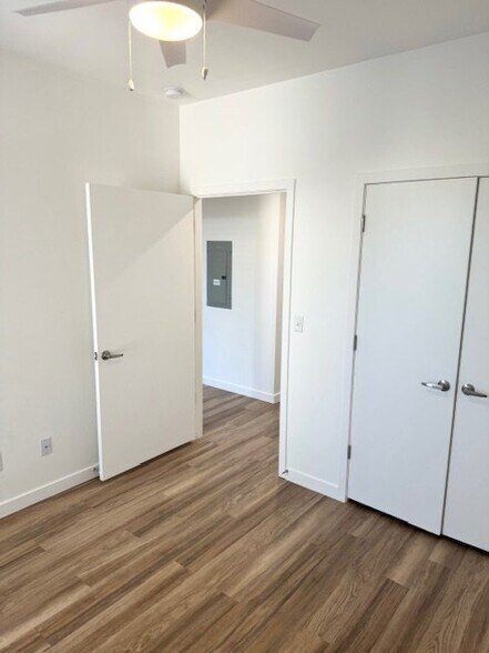Building Photo - 2950 N 29th Pl