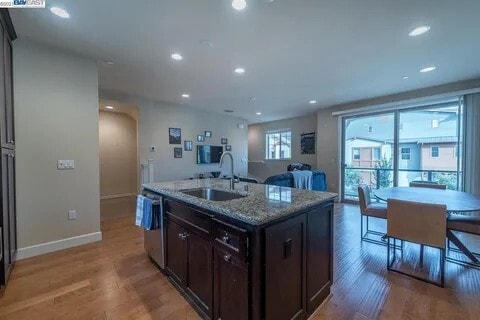 Building Photo - 833 Tranquility Cir