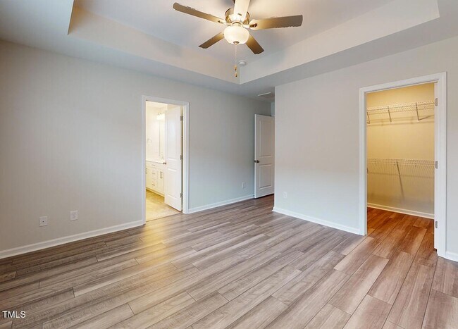 Building Photo - 215 Lemon Leaf Pl