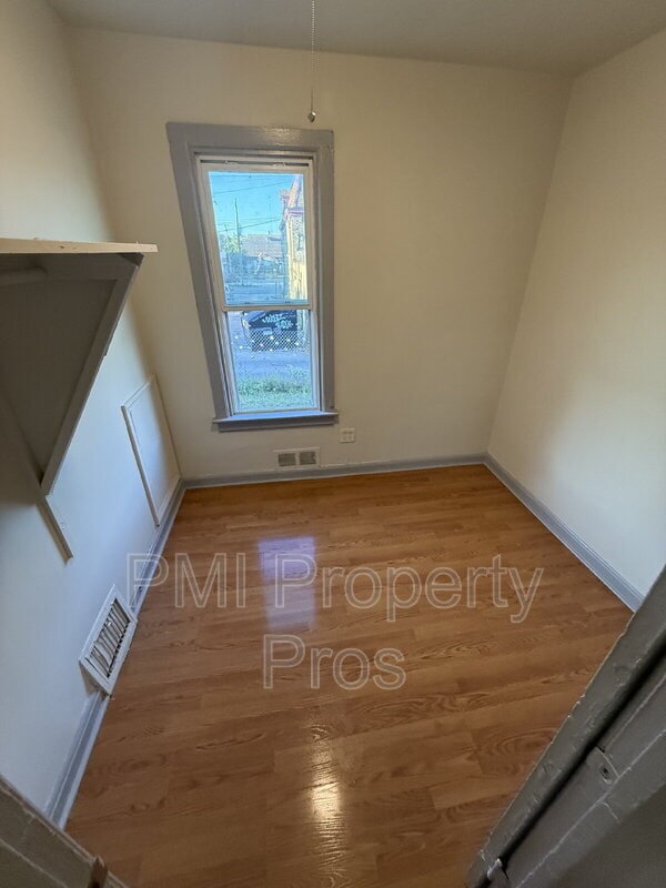 Building Photo - 3057 N Holton St