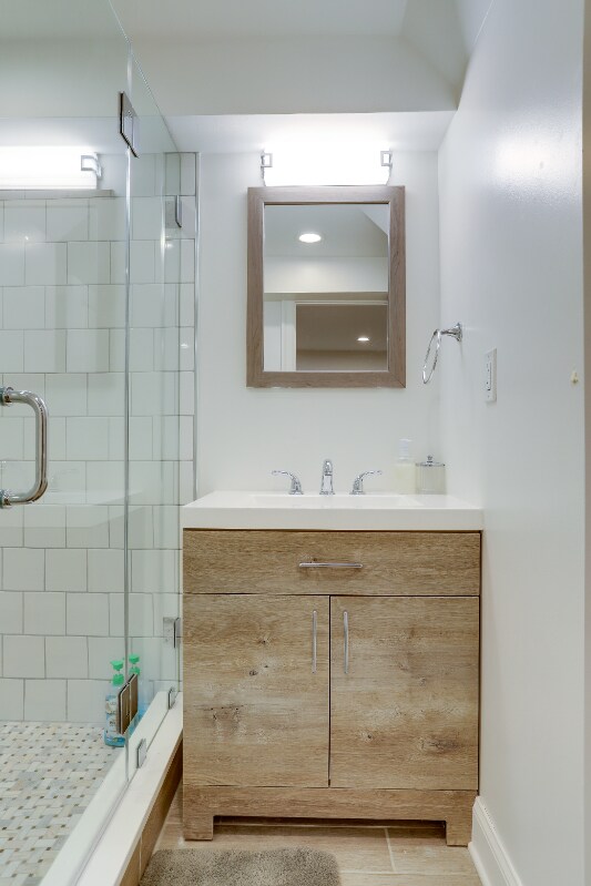 Building Photo - 335 Division Ave NE