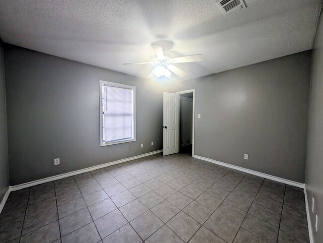 Building Photo - Coming Soon! 3/2