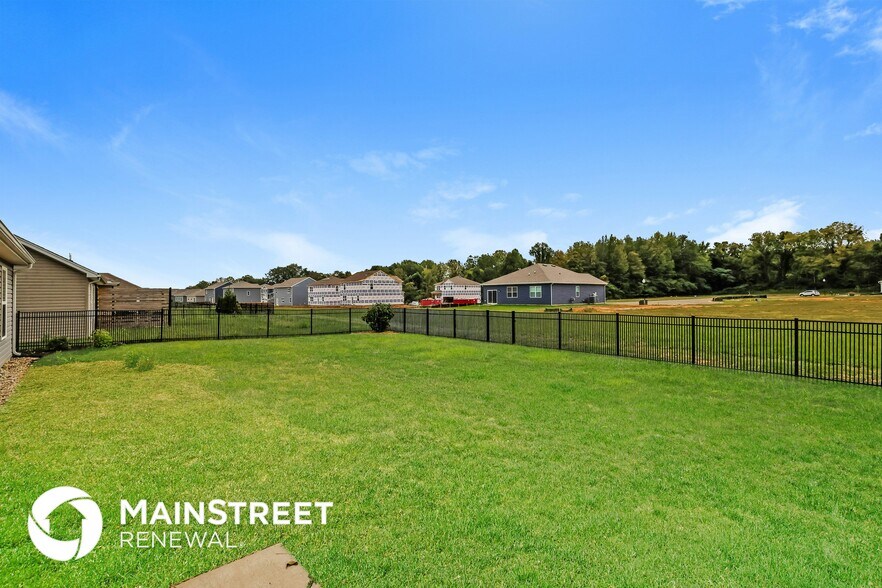 Building Photo - 6106 Larkgrove Dr