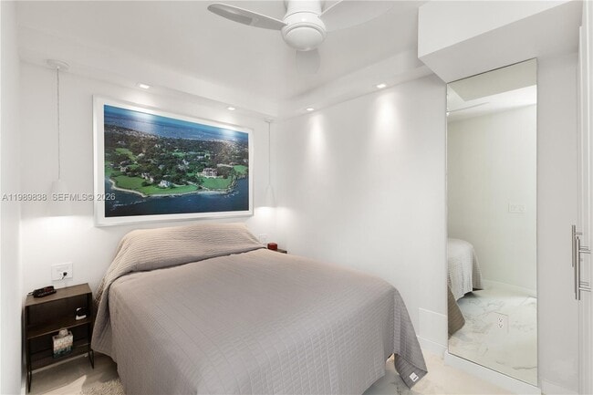 Building Photo - 1255 Collins Ave