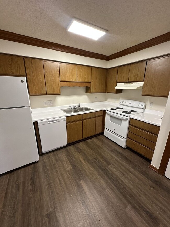 Building Photo - 2 Bedroom 2 Bathroom Condo!