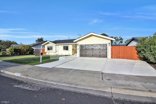 Building Photo - 3 br, 2 bath House - 7613 Canterbury Lane -