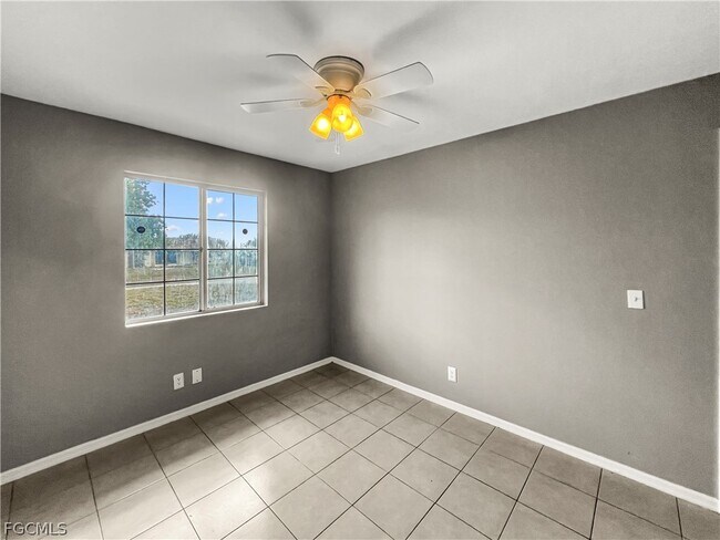 Building Photo - 849 Theodore Vail St E