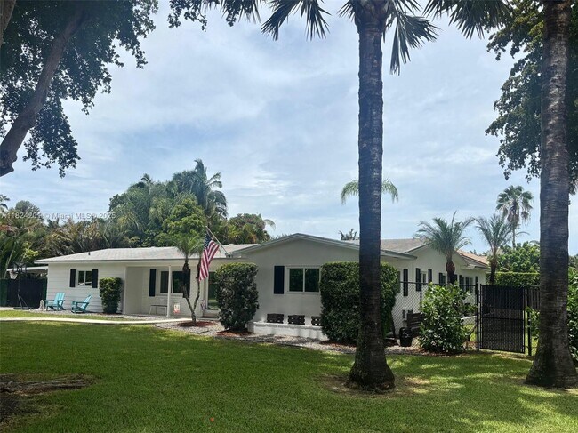 Building Photo - 16195 SW 78th Ave